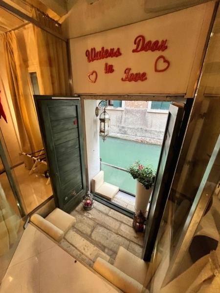 På billedet ses objektet Venice Luxury Watersdoor beliggende i byen Venedig.