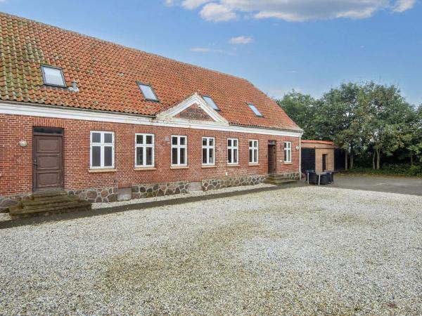 På bilden syns objektet Luxury Pool House Stay som ligger i staden Lem.