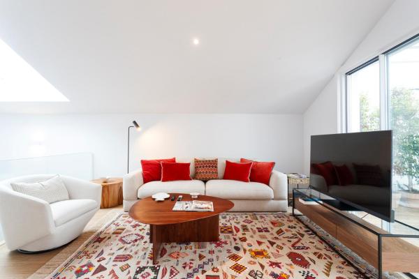På billedet ses objektet Cascais Center Luxury Triplex beliggende i byen Cascais.