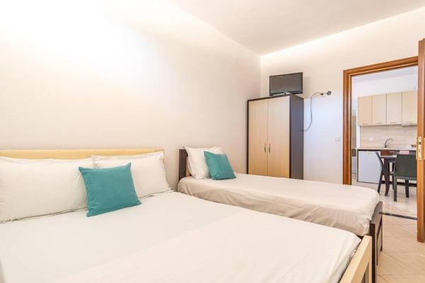 Bilde 5: Goro 10 - Front Pool, Kitchen & Parking