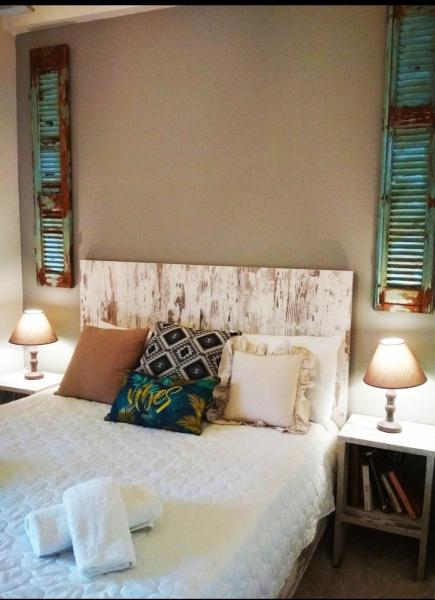 A la foto es mostra l'objecte Nicol's Apartment situat a la ciutat de Kalamitsi.