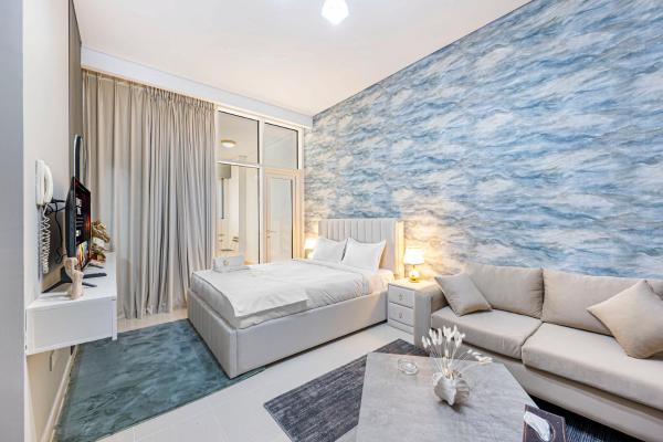 På billedet ses objektet Luxury Studio Apartment In Silicon Oasis beliggende i byen Dubai.