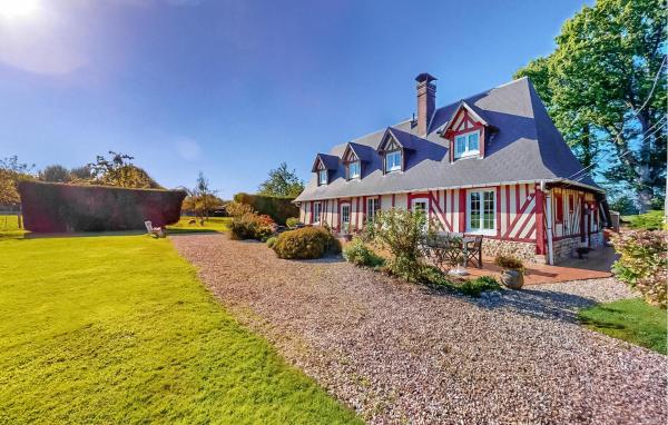 A la foto es mostra l'objecte Lovely Home In Foulbec With Wifi situat a la ciutat de Foulbec.