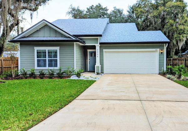 På bildet vises objektet Chic Modern new home in St Augustine gameroom-spotless som ligger i byen St. Augustine.
