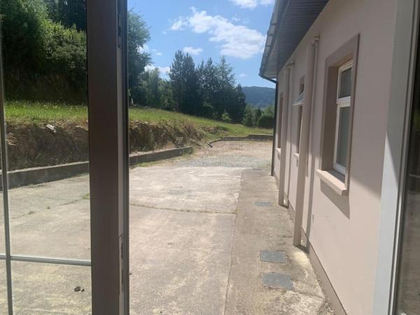 Na fotografii je vidět objekt Kilbanow house nacházející se ve městě Kilgarvan.