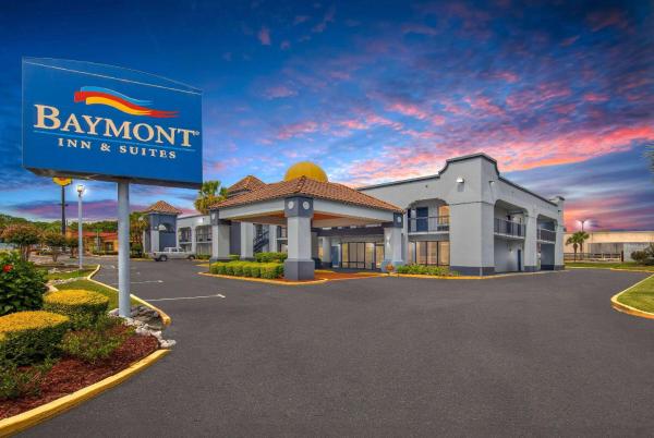 A la foto es mostra l'objecte Baymont by Wyndham Mobile/Tillmans Corner situat a la ciutat de Tillmans Corner.