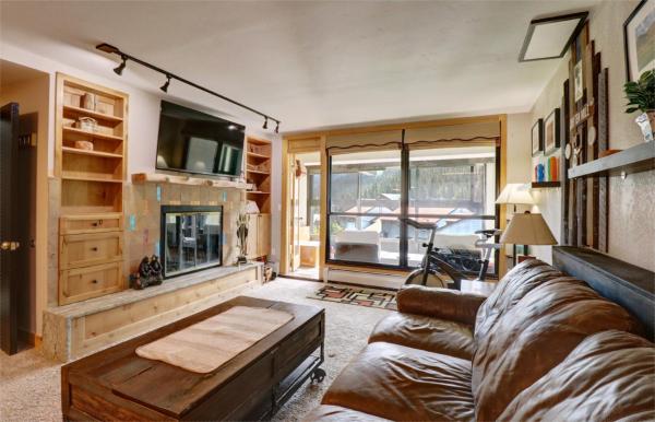 A la foto es mostra l'objecte MP615 Mountain Plaza Center Village Condo 2BR 3BA Hot Tub condo situat a la ciutat de Copper Mountain.