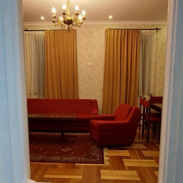 A la foto es mostra l'objecte Naguti situat a la ciutat de Chiatʼura.