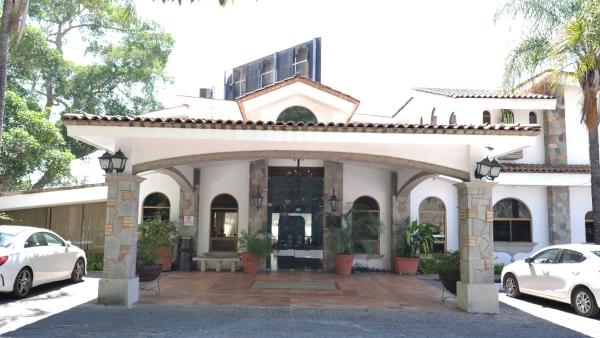 Na fotografii je vidět objekt Hotel Hacienda las Higueras nacházející se ve městě Tepic.