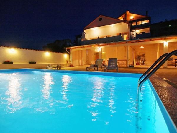 A la foto es mostra l'objecte Apartments Denko situat a la ciutat de Kali.