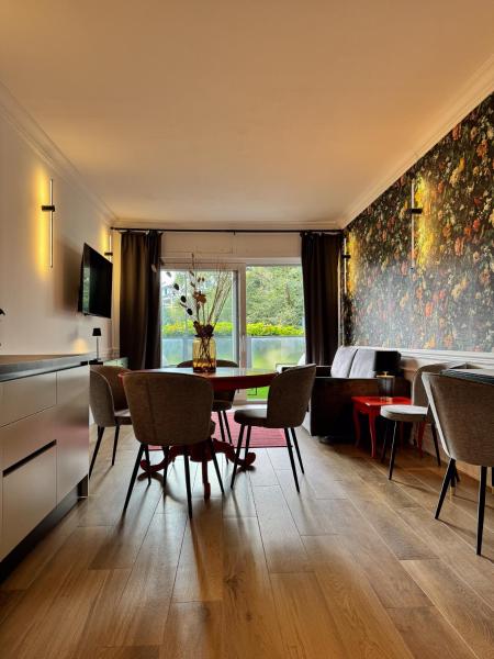 A la foto es mostra l'objecte Sense Rooms situat a la ciutat de Baveno.