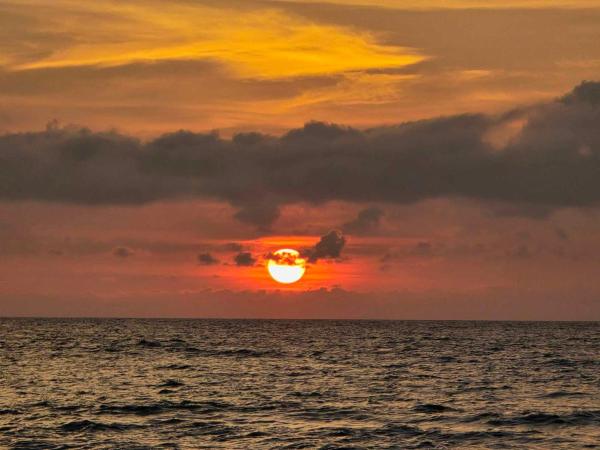 A la foto es mostra l'objecte Seaside Sunset Beach Resort situat a la ciutat de Aringay.