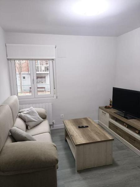 A la foto es mostra l'objecte Piso en el barrio de Ariznavarra situat a la ciutat de Armentia.