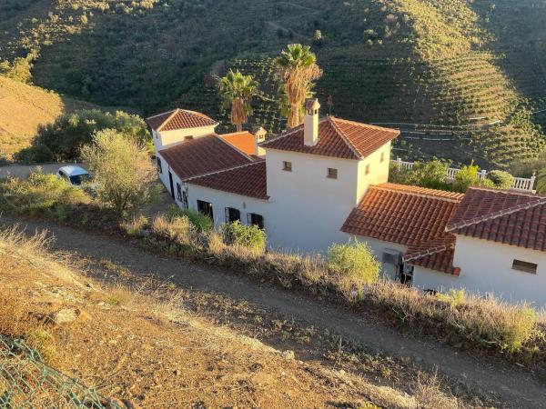 A la foto es mostra l'objecte Torre del Mar Hillside Villa situat a la ciutat de Arenas.