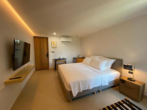 The Celestrail - Apartment - Check-in By Appointment Only - Non-hotel - Onnut Bts - Bangkok