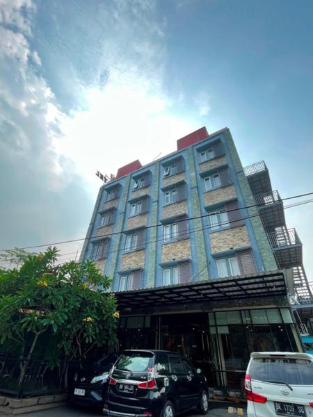 Στη φωτογραφία φαίνεται το αντικείμενο CREW EXPRESS Hotel που βρίσκεται στην πόλη Lubukpakam.