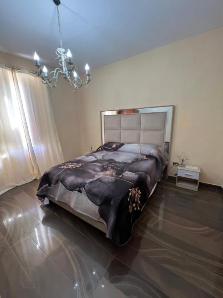 Na fotografii je vidět objekt Room station Giulia nacházející se ve městě Neapol.