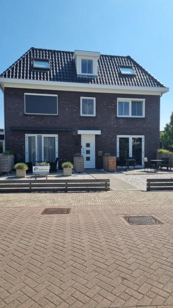 Na fotografii je vidět objekt BnB Westerduinen, De Bollekamer nacházející se ve městě De Koog.