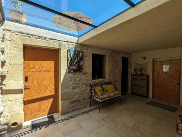 A la foto es mostra l'objecte L'Orangerie Studio situat a la ciutat de Calvisson.