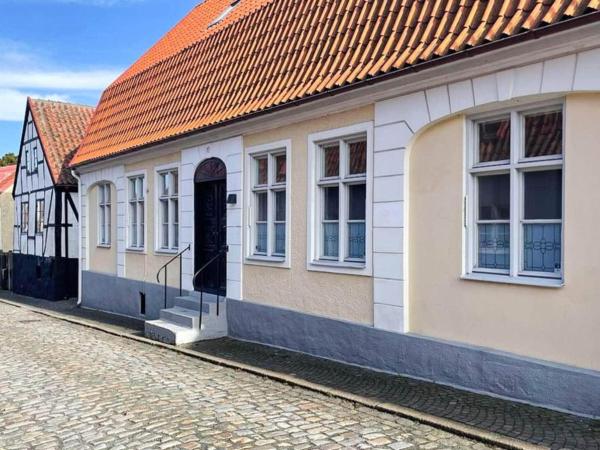 5 Star Holiday Home In Simrishamn - Simrishamn