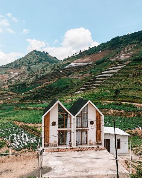 A la foto es mostra l'objecte Villa Akashaa Dieng situat a la ciutat de Dieng.