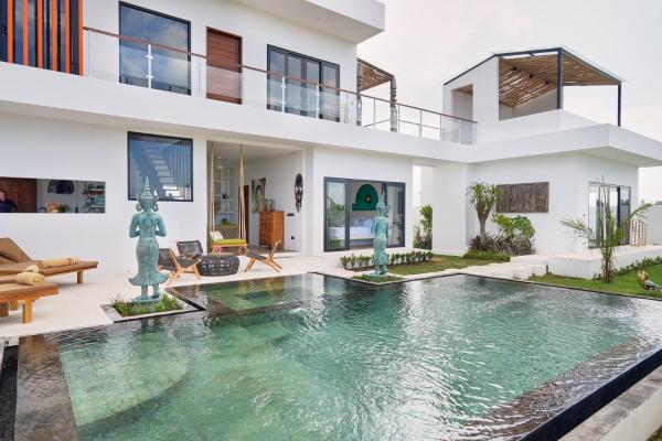 Kamalie Bali Villa 4 éLégant Rooms, Rice Fields ,Ocean , Pool, Jacuzzi, Rooftop And Staff To Take Care Of You - Bali