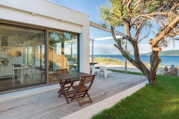 Na zdjęciu widoczny jest obiekt Urla Seaside House położony w mieście Ildir.