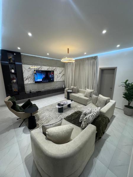 A la foto es mostra l'objecte Harmony Spring Homes situat a la ciutat de Ikeja.