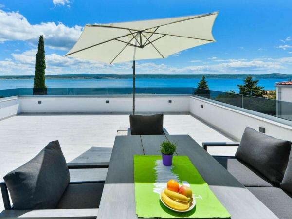 På billedet ses objektet Modern Villa Futura with pool beliggende i byen Jasenice.
