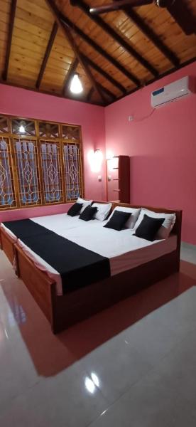 A la foto es mostra l'objecte Trinco White Villa situat a la ciutat de Trincomalee.