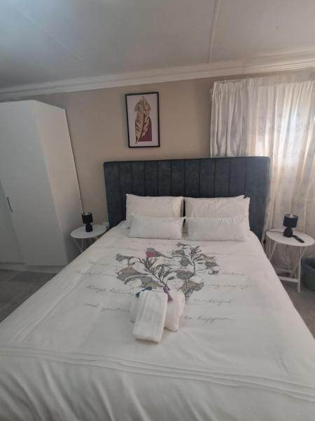 På billedet ses objektet Tree Haven Guesthouse beliggende i byen Lorraine.