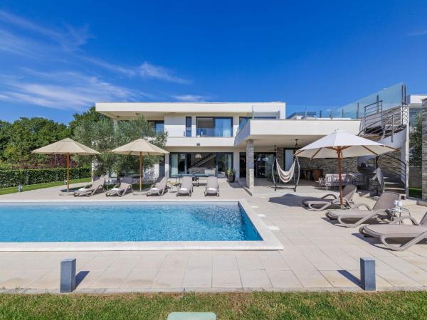 Villa Bianca By Interhome - Novigrad