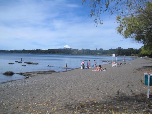 A la foto es mostra l'objecte Casa Borde lago y playa volcanes situat a la ciutat de Puerto Chico.