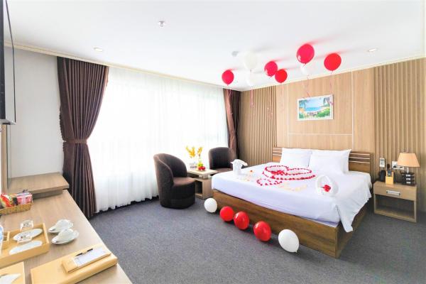 Na fotografii je vidět objekt Pearl Beach Hotel Quy Nhon nacházející se ve městě Chánh Thạnh.
