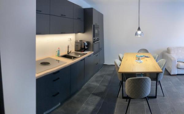 På billedet ses objektet Swiss Deluxe Apartment beliggende i byen Mosonmagyaróvár.