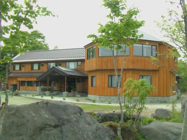 A la foto es mostra l'objecte Petit Hotel Hoshi no Shizuku situat a la ciutat de Ōshio.