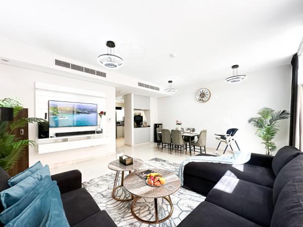 A la foto es mostra l'objecte Luxurious 3BDR Serenity Awaits in Damac Hills 2 situat a la ciutat de Dubai.