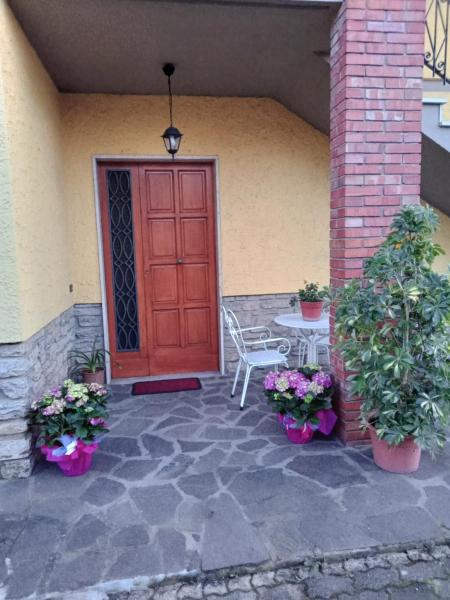 På billedet ses objektet Casa gatta rossa orange cat house beliggende i byen Pescia.