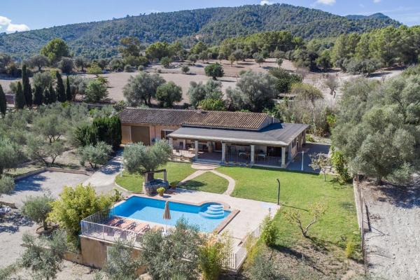 A la foto es mostra l'objecte Villa Ses Comes situat a la ciutat de Selva.