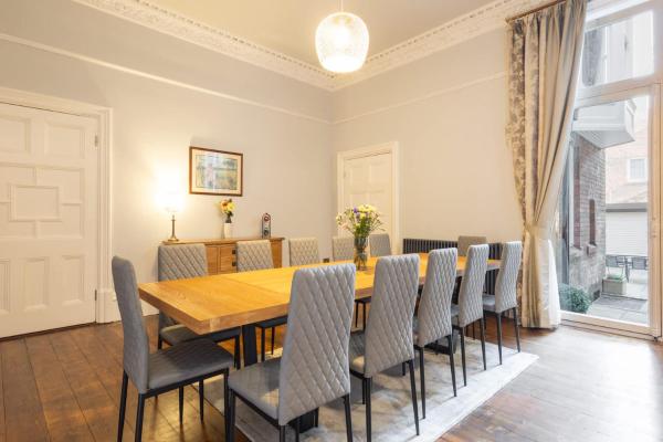 Φωτογραφία 6: Host & Stay - Chatsworth Townhouse I