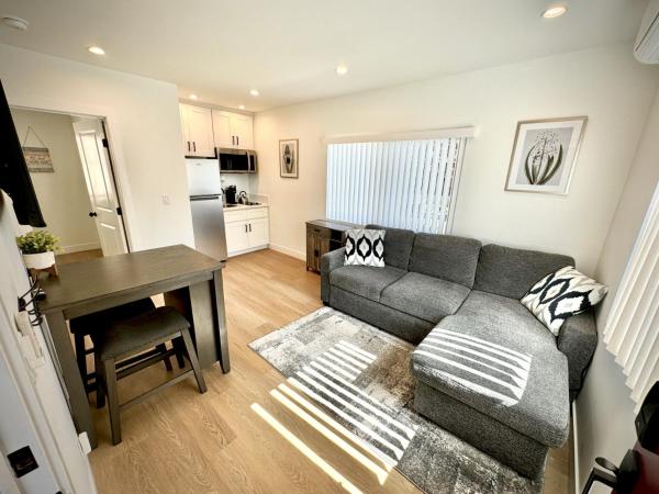På billedet ses objektet RP415B - Inviting 1-Bedroom Haven in Captivating Burbank beliggende i byen Burbank.