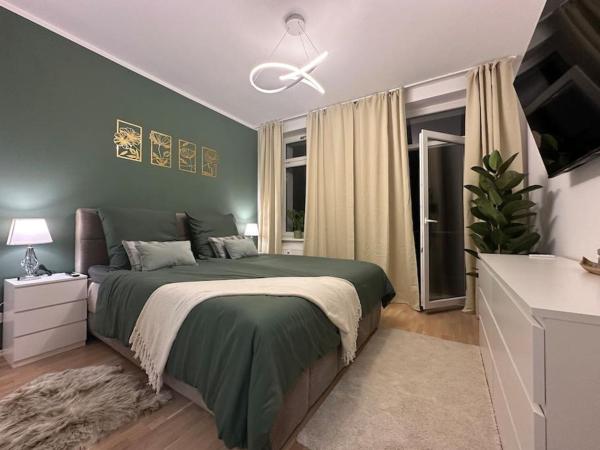 Luxus 2 Zimmer Apartment mit Stellplatz und Balkon, Lipsk