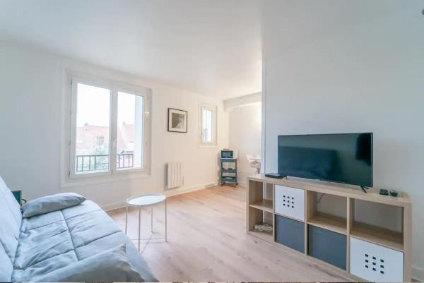 Na fotografii je vidět objekt Le ViryZen à 30 mn de Paris nacházející se ve městě Viry-Chatillon.