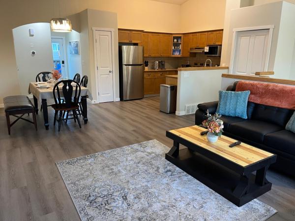 Na zdjęciu widoczny jest obiekt Park View Paradise - Big, Bright, Modern, Fully Stocked położony w mieście Clairmont.