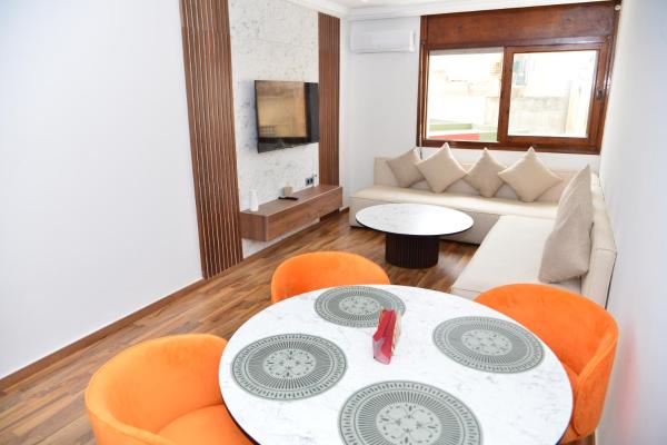 På billedet ses objektet Superb appartement au centre ville beliggende i byen Rabat.