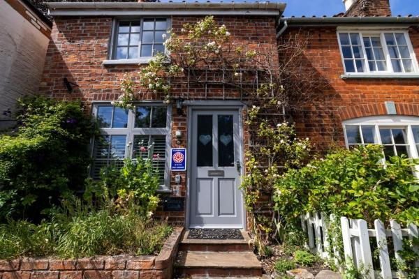 Clematis Cottage Tealby Ln8 3xu - Market Rasen