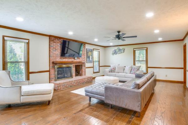 A la foto es mostra l'objecte House on 20 Acres with On-Site Pond in Spring Lake! situat a la ciutat de Linden.