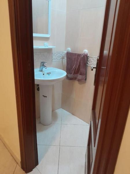 Bilde 8: Spacious & Pristine Apartment