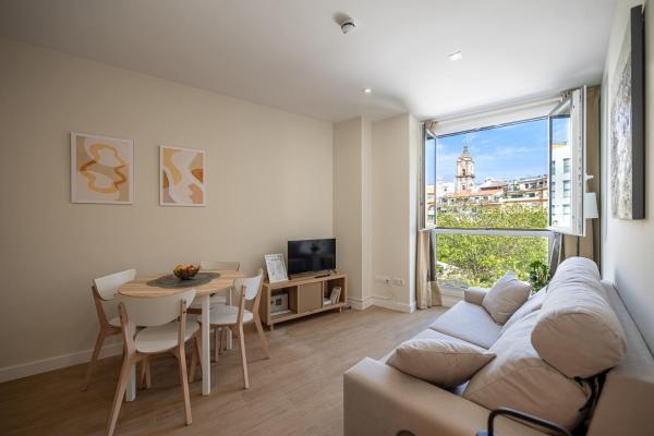 Nella foto è visibile l'oggetto AT Villafiel Atarazanas-Plaza situato nella città di Malaga.
