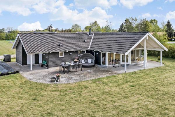 Auf dem Foto ist das Objekt Awesome Home In Stege With 4 Bedrooms And Wifi in der Stadt Stege zu sehen.